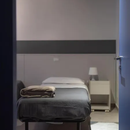 Luogo Comune ホステル *