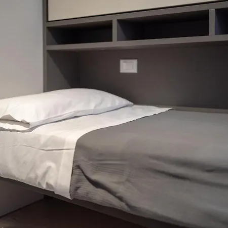 Luogo Comune ホステル