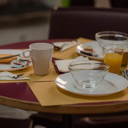 Luogo Comune ホステル